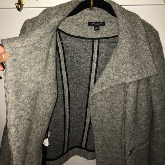 ANN TAYLOR WOOL JACKET - Picture 2 of 4